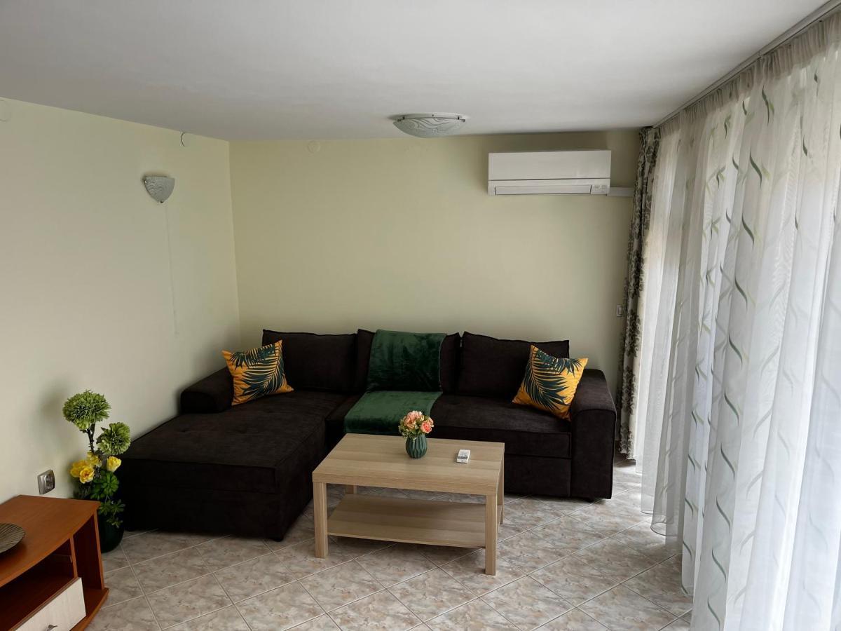 Green Central Apartment Varna Exterior photo