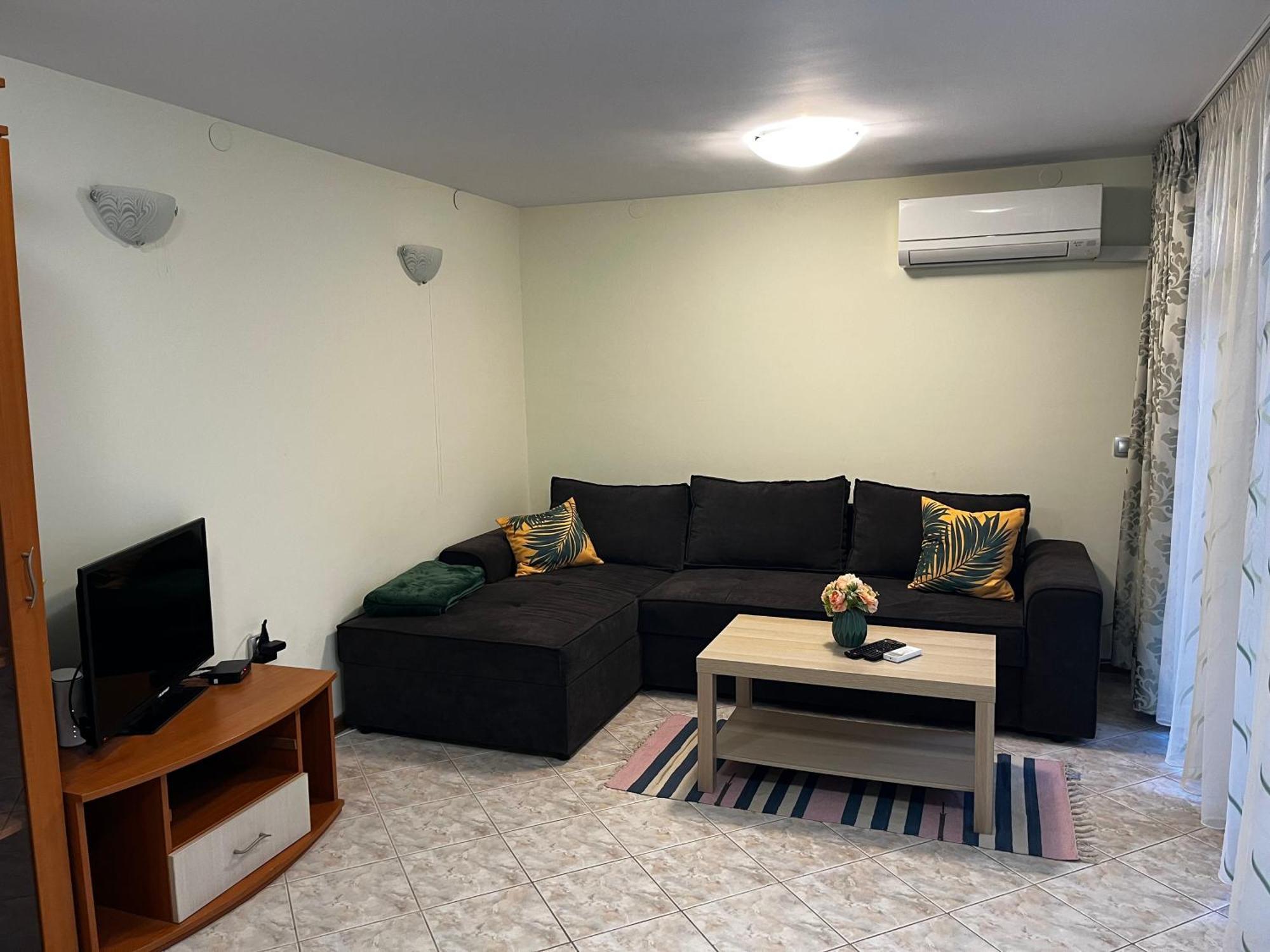 Green Central Apartment Varna Exterior photo